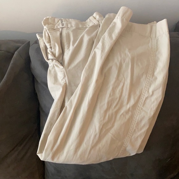 Beige aritzia baggy pants